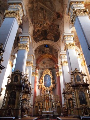 성 이지 성당 (코스텔 스바테호 일리)